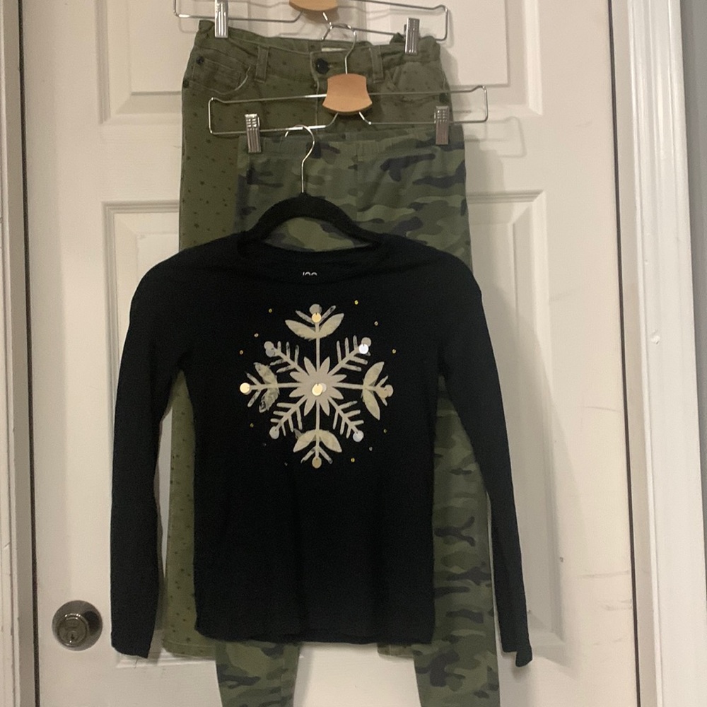 Bundle of girls clothes sz. 10-12